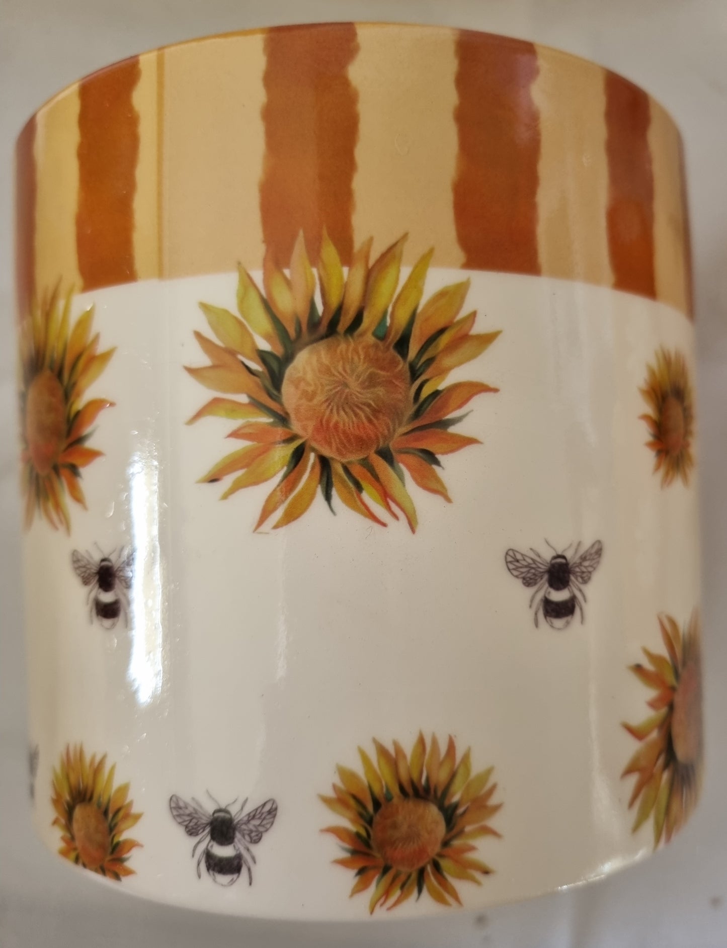 Floral Bee Pot