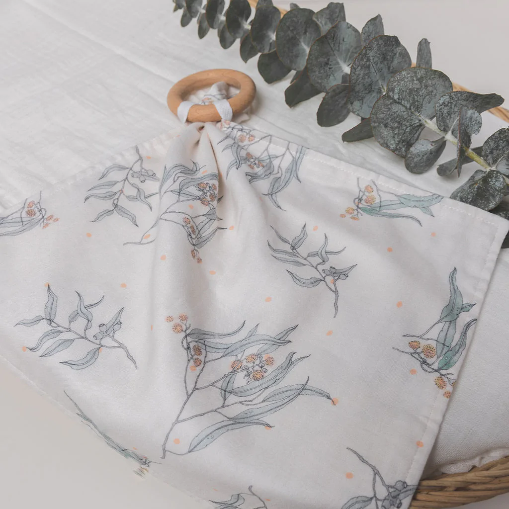 Sugar Gum Leaf Baby Comforter